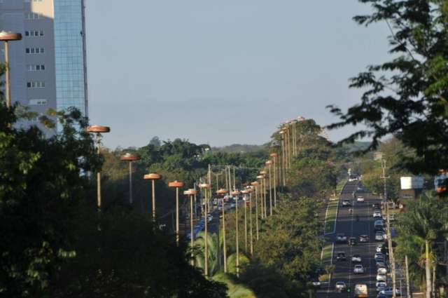 Sem dar n&uacute;meros, prefeitura vai &agrave; Justi&ccedil;a para manter taxa de ilumina&ccedil;&atilde;o