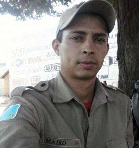 Durante viagem em &ocirc;nibus, bombeiro impede fuga de acusado de homic&iacute;dio