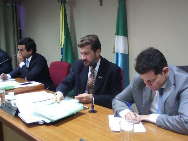 Com placar apertado, CCJ aprova PEC do Limite de Gastos na Assembleia