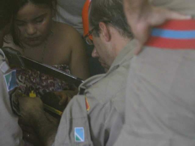 Bombeiros s&atilde;o acionados para &ldquo;salvar&rdquo; dedo de crian&ccedil;a preso em filtro de ar