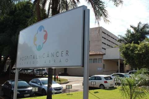 Hospital de Câncer de Campo Grande recebe doação de cinco cadeiras de rodas