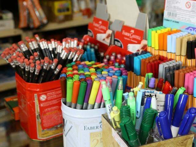 Pesquisa aponta varia&ccedil;&atilde;o de at&eacute; 938% no pre&ccedil;o do material escolar