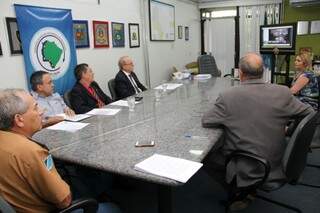 Antes de coletiva à imprensa, secretário participou de videoconferência com Ministro da Justiça. (Foto: Marcos Ermínio)