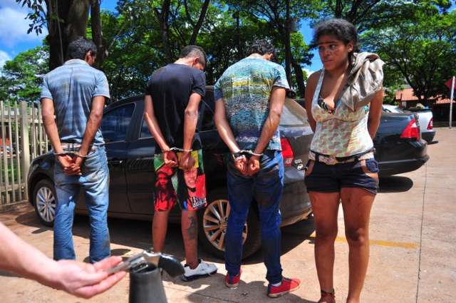 Quadrilha chefiada por mulher faz arrast&atilde;o com seis assaltos 