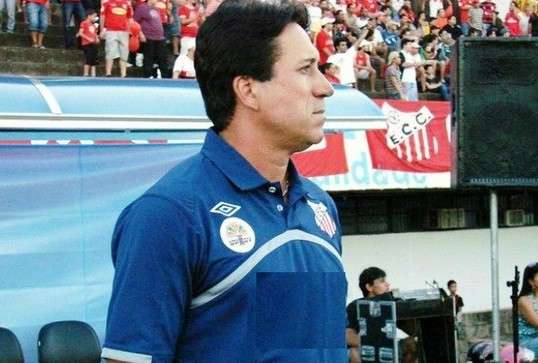 Comercial apresenta na quarta-feira elenco para Estadual de 2014