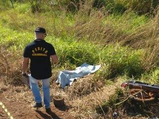 Ex-presidiário sai da pista, cai em barranco com moto e morre na BR-163 Ex-presidiário sai da pista, cai em barranco com moto e morre na BR-163