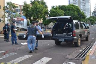 O Samu chegou a ser acionado, mas a vítima morreu no local. (Foto: Simão Nogueira) 