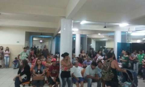 Pacientes reclamam da falta de médicos na UPA Coronel Antonino 