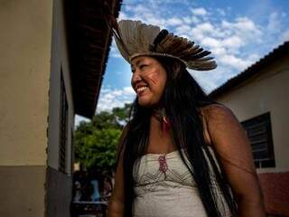Evanilda Rodrigues é professora indígena terena da aldeia Passarinho, em Miranda. (Foto: Luciano Justiniano)