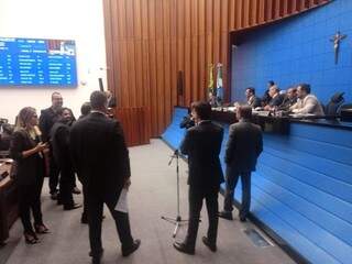 No microfone, Pedro Kemp puxou debate sobre conduta de Moro (Foto: Leonardo Rocha)
