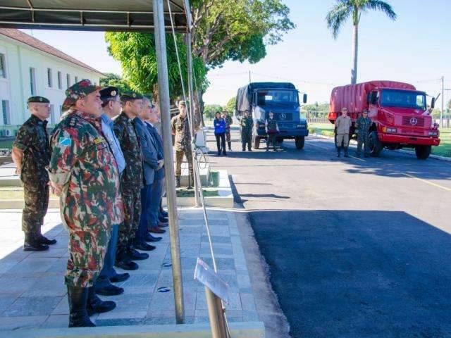 Ex&eacute;rcito doa 4 viaturas de transporte pessoal &agrave; seguran&ccedil;a p&uacute;blica de MS