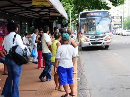 Passe de ônibus aumenta para R$ 3,70 a partir de domingo, decreta prefeito