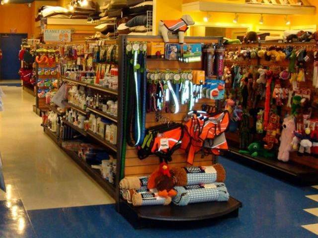 Procon encontra diferen&ccedil;a de at&eacute; R$ 23 no mesmo produto em pet shops