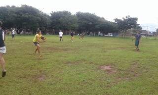 Seletiva de futebol americano realizada na Mata do Jacinto aprovou sete novos integrantes no Campo Grande Cobras (Foto: Divulgação)