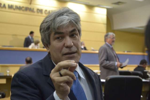 L&iacute;der de Bernal tenta impedir CPI do Calote de propor Comiss&atilde;o Processante