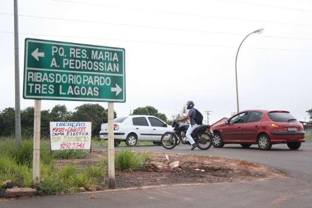 Dificuldade para cruzar avenida movimentada preocupa motoristas