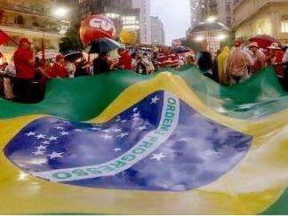 Para evitar confronto, movimento anti-PT orienta a n&atilde;o ter protesto hoje