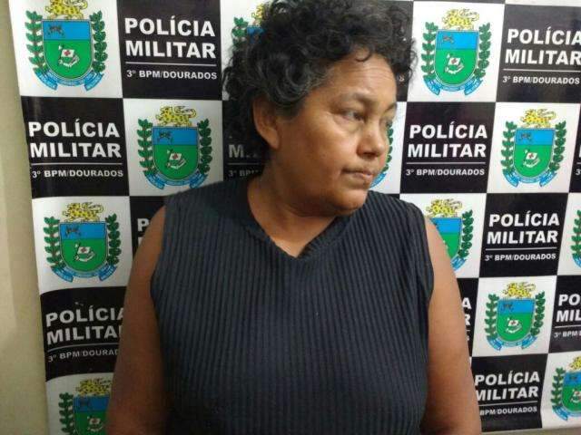 Mulher de 51 anos &eacute; presa ap&oacute;s transformar casa em &ldquo;boca&rdquo; de drogas