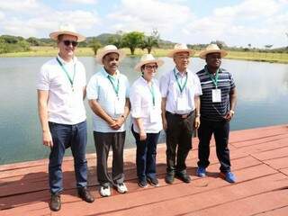 Representantes dos países do Brics na fazenda Ceita Corê, em Bonito (Foto: Paulo Francis)