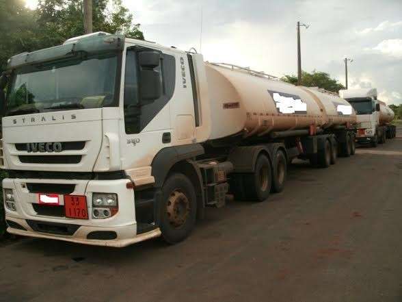 Sem licen&ccedil;a ambiental, carretas s&atilde;o apreendidas com 86 mil litros de &aacute;lcool 