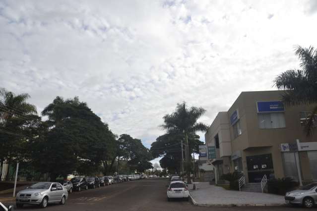 C&eacute;u amanhece com nuvens carregadas e segunda ser&aacute; chuvosa na Capital