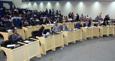 C&acirc;mara vota veto de Nelsinho tr&ecirc;s meses ap&oacute;s o fim do mandato 
