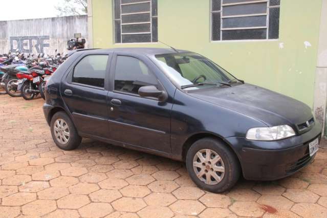 Pedreiro &eacute; preso acusado de estupro e assaltos com carro escuro