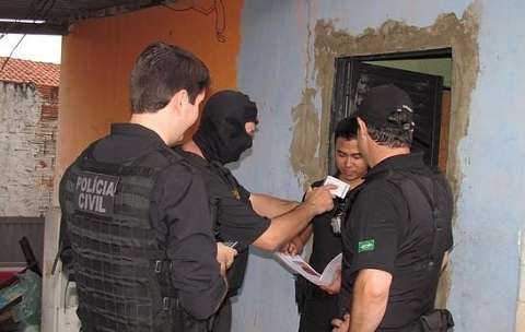 Polícia deflagra operação para prender integrantes de facção criminosa no Estado