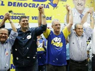 Geraldo, com a camisa do PSDB, conseguiu apoio de mais sete partidos para lançar candidatura (Foto: Helio de Freitas)  