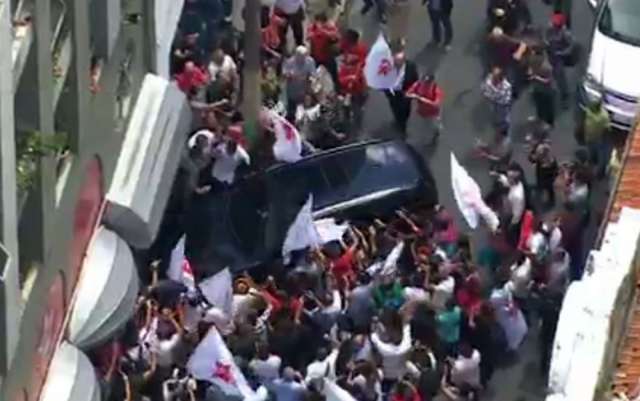 Alvo de opera&ccedil;&atilde;o, Lula deixa PF ap&oacute;s 3h de depoimento &ldquo;tranquilo&rdquo;