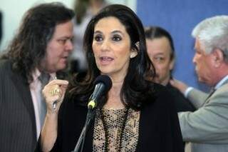 Carla disse que o PMDB vai voltar a falar com Olarte sobre participação no governo (Foto: arquivo)
