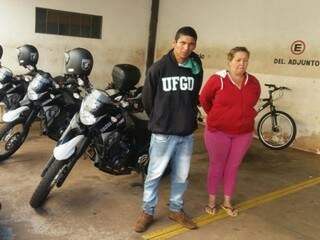 Casal &eacute; preso pelo Choque por colocar &agrave; venda na internet ve&iacute;culos furtados