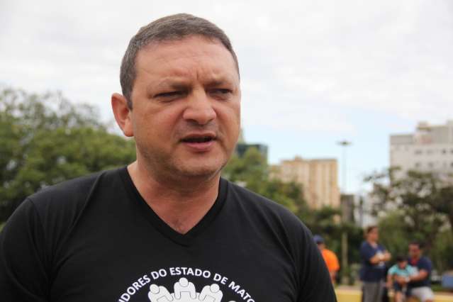 Servidores fazem protesto no Centro e querem reajuste de 8,12%