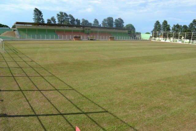  Diretoria entrega laudo e est&aacute;dio de Caarap&oacute; &eacute; liberado para o Estadual