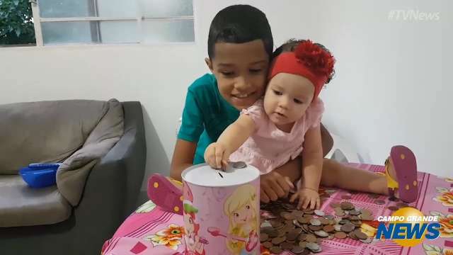 Sabe onde foram parar as moedas que fazem falta no com&eacute;rcio? Nos cofrinhos!