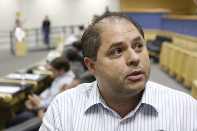 L&iacute;der garante que prefeito ir&aacute; &agrave; C&acirc;mara hoje, presidente est&aacute; otimista