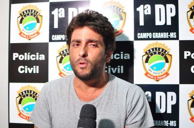 Justi&ccedil;a mant&eacute;m condutor que matou passageiro de t&aacute;xi atr&aacute;s das grades 