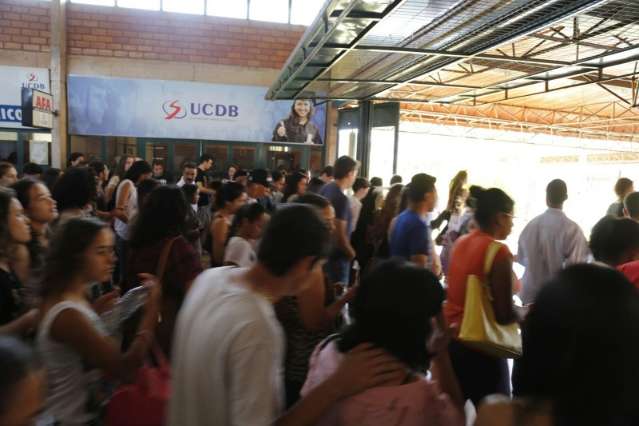 Candidatos optam por t&aacute;xi para evitar imprevistos na ida a locais de provas