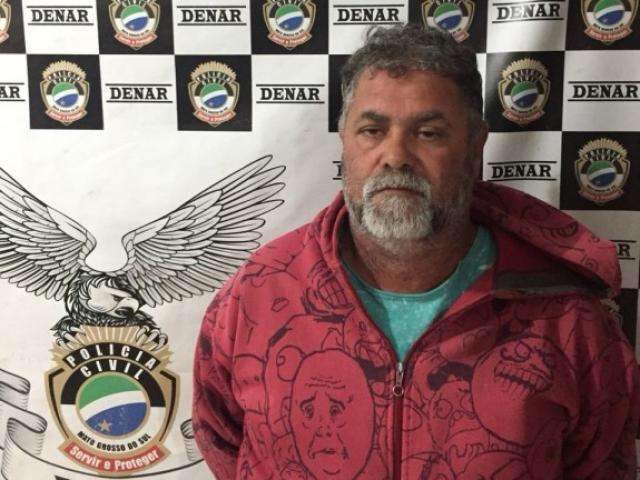 Trio &eacute; preso com droga e armas no Jardim B&aacute;lsamo