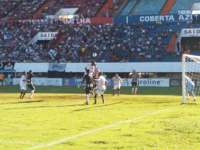 Novo segura empate sem gols e encara o Corumbaense na final