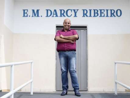Professor nascido em MS est&aacute; na lista dos 10 melhores do mundo