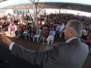 Governador entregou as moradias para milhares de famílias na tarde desta quarta-feira (Foto: Chico Ribeiro/Divulgação)