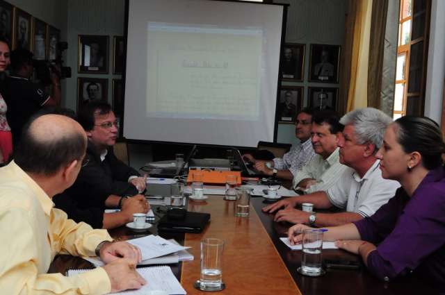 Equipe de transi&ccedil;&atilde;o colhe subs&iacute;dios para poss&iacute;vel reforma administrativa