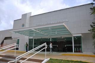Órgãos federais vão fechar a partir de amanhã (Foto: Marcelo Calazans/Arquivo)