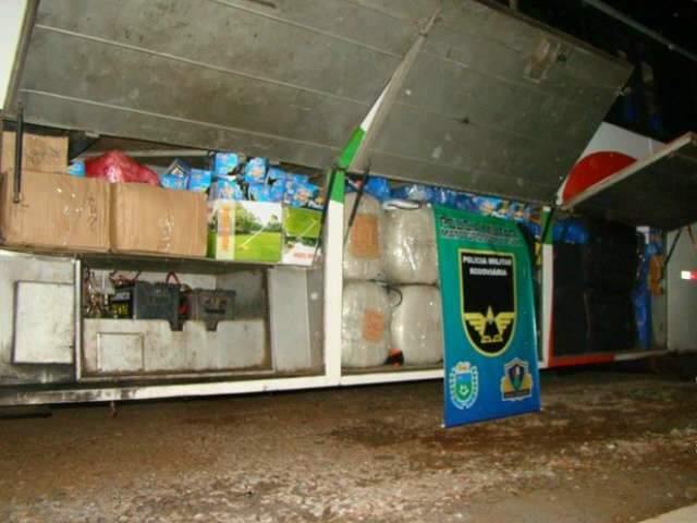  Pol&iacute;cia flagra &ocirc;nibus com R$ 60 mil em mercadorias contrabandeadas 