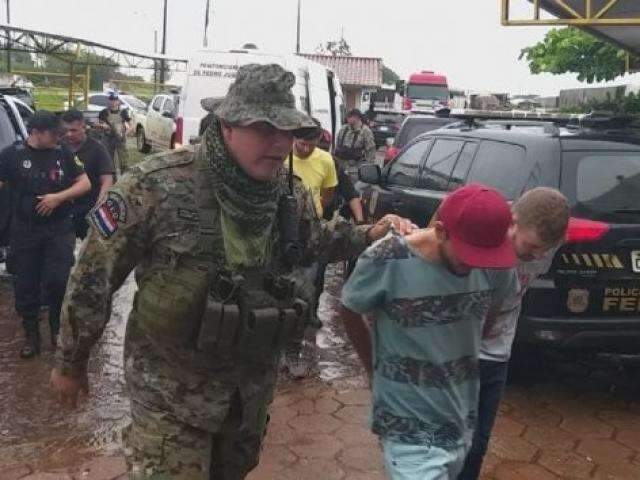 Sete &ldquo;soldados&rdquo; do PCC no Paraguai s&atilde;o entregues &agrave; pol&iacute;cia brasileira