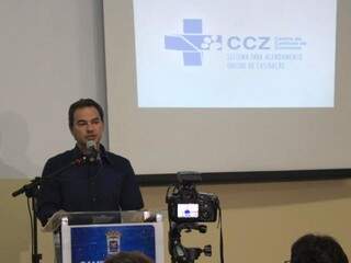 Marquinhos afirma que sistema facilitará acesso ao serviço do CCZ. (Foto: Marina Pacheco)