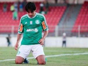 Na estreia da S&eacute;rie B, Palmeiras bate Atl&eacute;tico-GO por 1 a 0