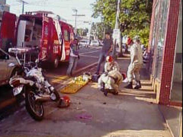 Mototaxista fica ferido em acidente no cruzamento da Cear&aacute; com a rua da Paz