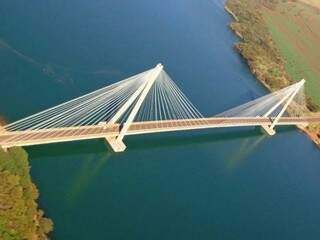 Ponte de Alencastro, entre Paranaíba e Minas Gerais, será o modelo a ser seguido em Porto Murtinho. (Foto: Divulgação)